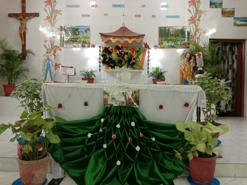 Altar Decorations with Sarees for Christmas